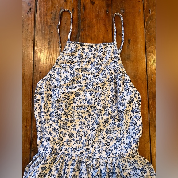 Hollister, Blue & White Floral, Open Lace Up Back Adjustable Strap Dress. Size L - Picture 4 of 8